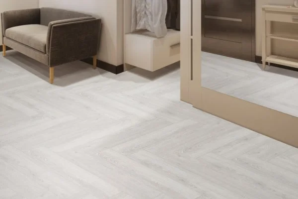 Виниловый пол Floor Factor Herringbone White Smoke Oak в Ростове-на-Дону