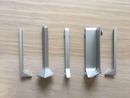 Внутренний угол для плинтуса ЭлитПроф Плоский 80 (Алюм) в Ростове-на-Дону