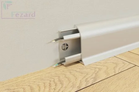 Алюминиевый плинтус Fezard Серебро 43х22х2,5м в Ростове-на-Дону