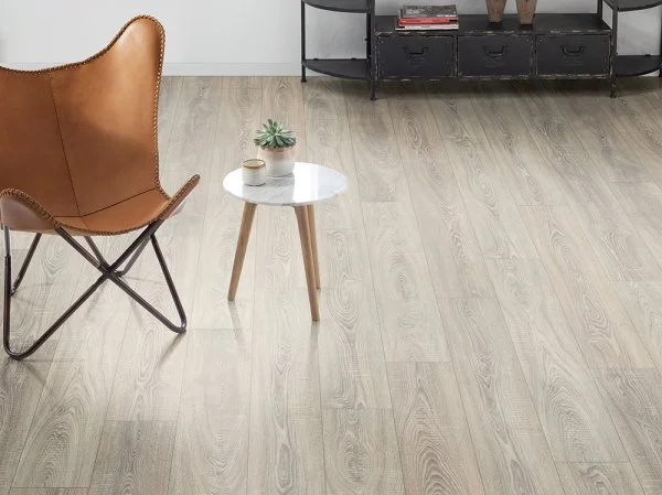 Ламинат Egger PRO 8/33 4V Дуб Бардолино серый EPL036 в Ростове-на-Дону