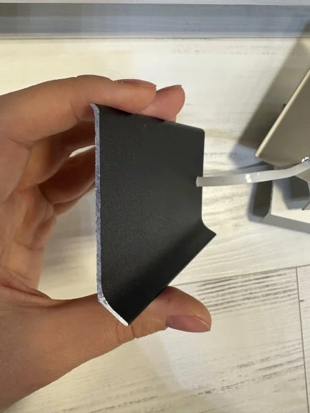 Алюминиевый плинтус Bonkeel ПЛ80 515л Черный (78,5х11,2х2500мм) в Ростове-на-Дону