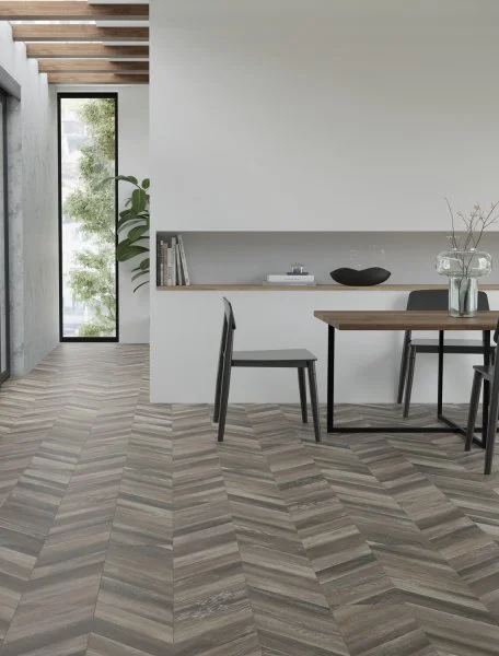 Ламинат Egger PRO 8/33 4V Large Дуб Кестинкорт Шоколад левая EPL240F4CL в Ростове-на-Дону